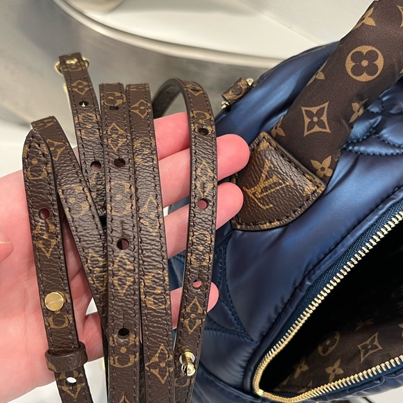 Pillow collection Louis Vuitton Palm Spring Mini Backpack. Blue fabric ➕ canvas - Picture 6 of 8